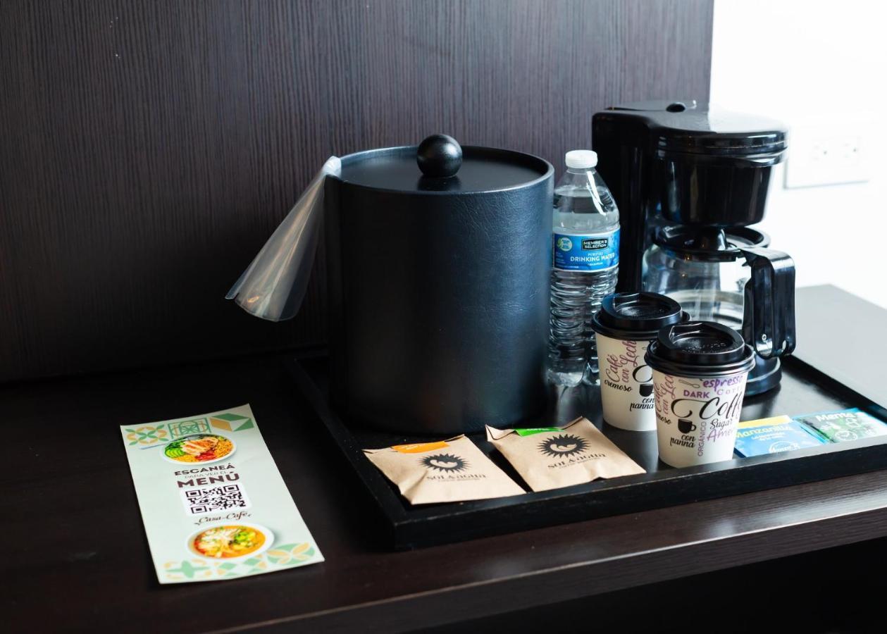 马那瓜快捷假日酒店 马那瓜湖 外观 照片